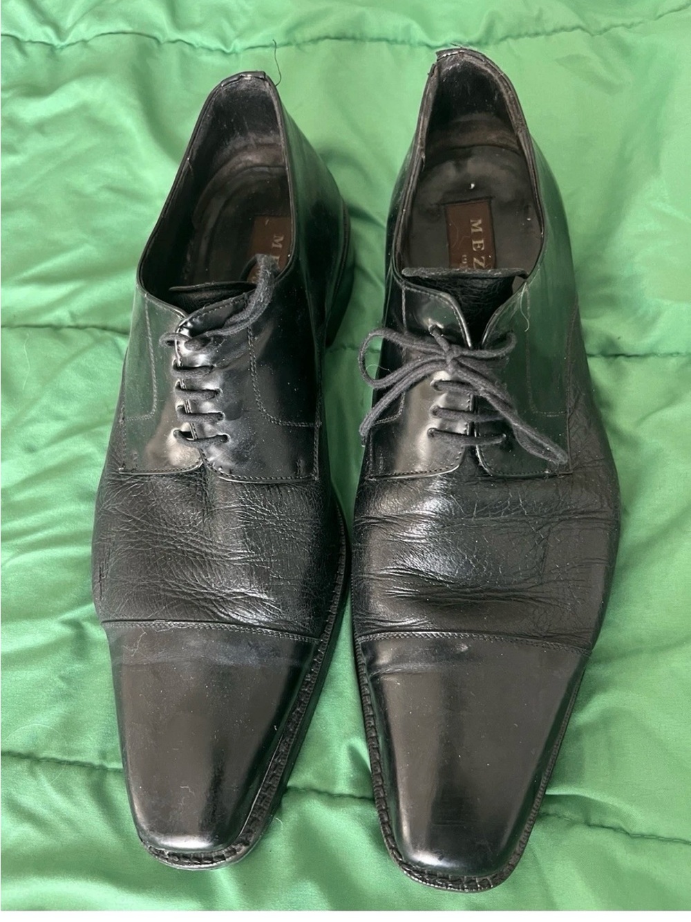 Mezlan Black Leather Cap-Toe Derby Lace-Up Shoes